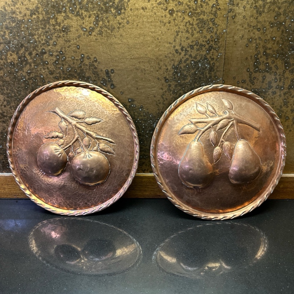 Vtg Pair (2)Convex Hammered Copper Fruit Mold Wall Hanging Apple Orange Pear 12”